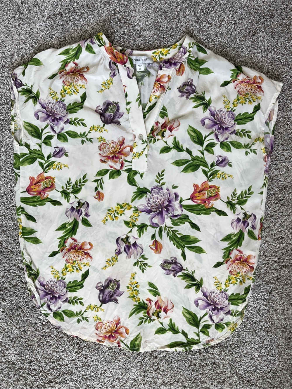 Amour Vert 100% Silk Lightweight Floral Blouse